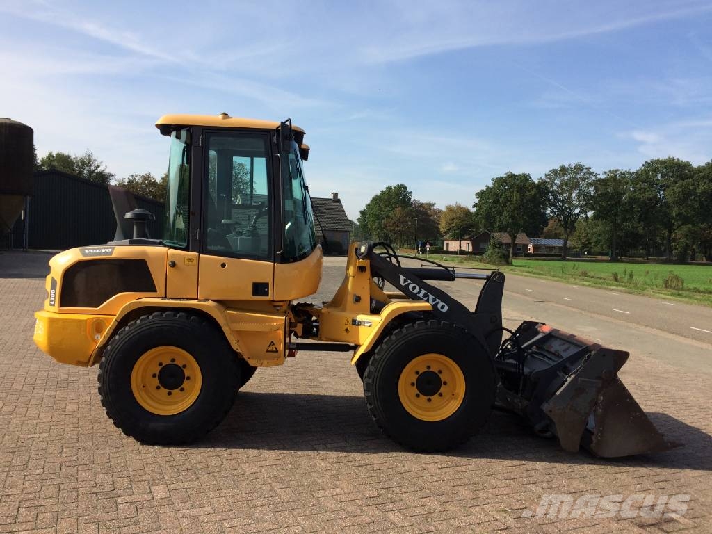 Volvo L 30 G Wielladers