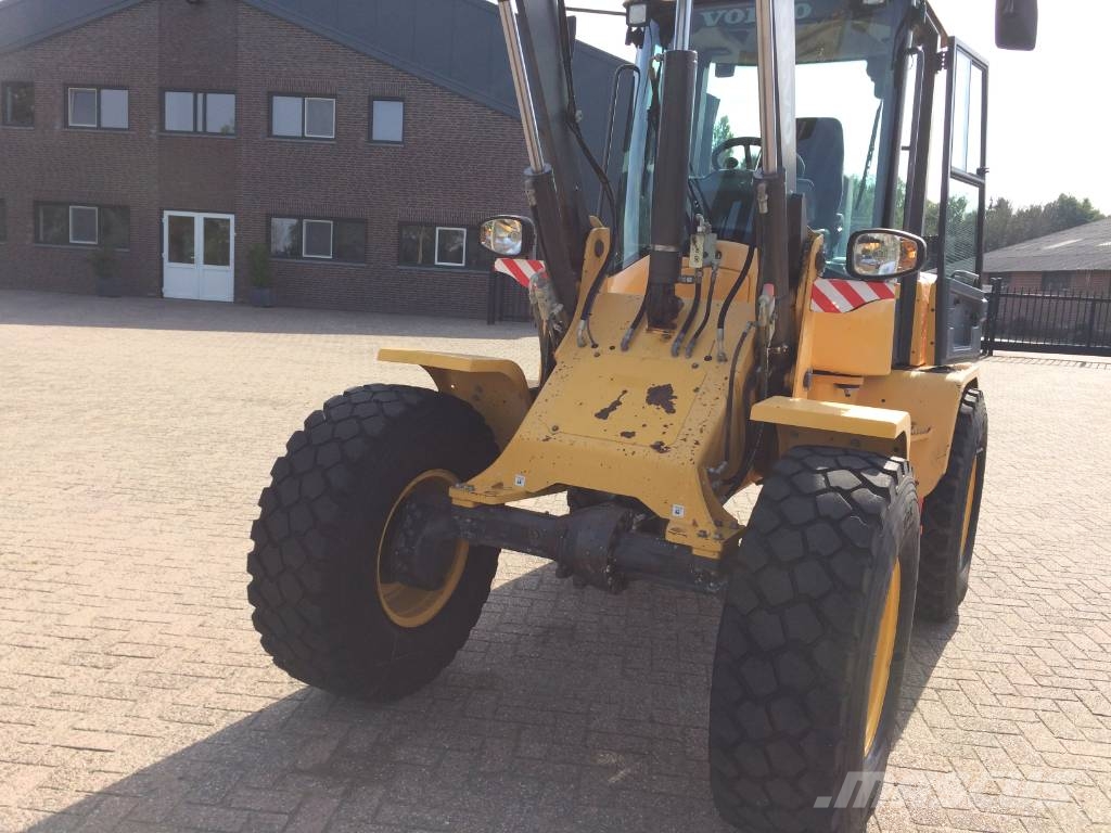 Volvo L 30 G Wielladers