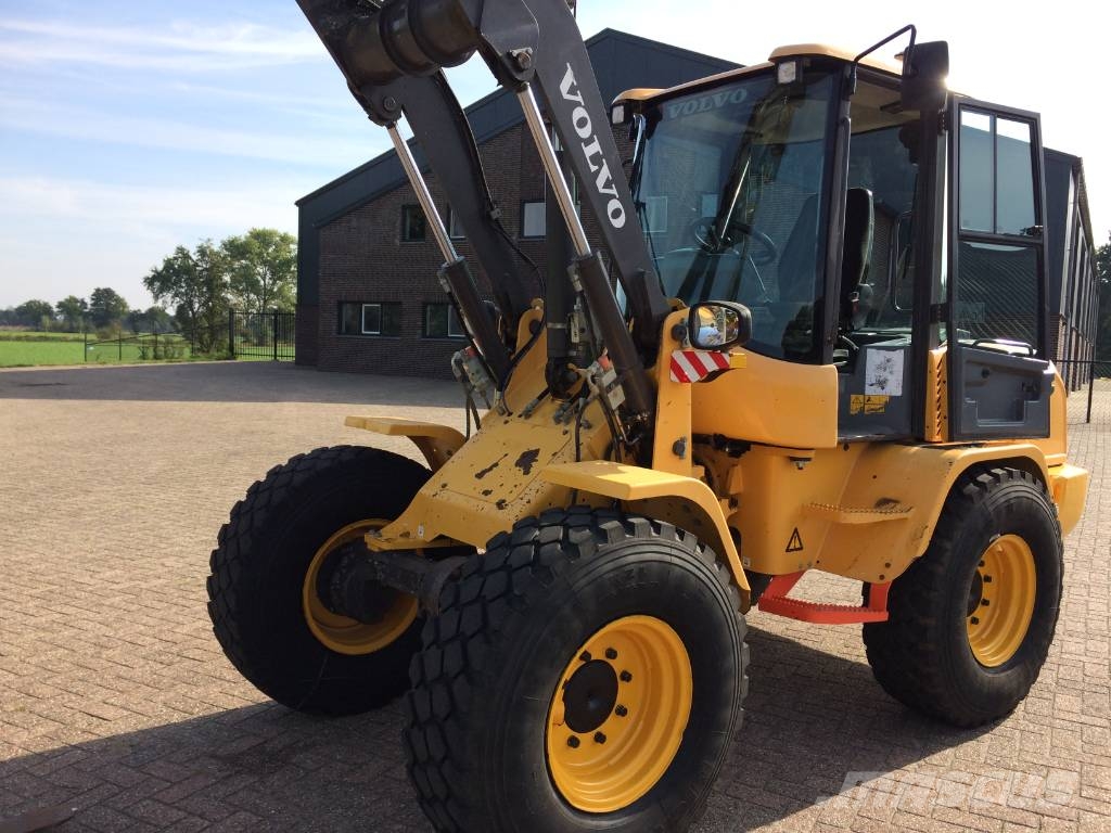Volvo L 30 G Wielladers
