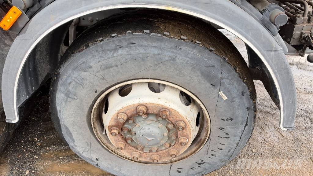 Mercedes-Benz ACTROS 2531 6x2 vaccum truck - lifting axle Kamioni za otpad