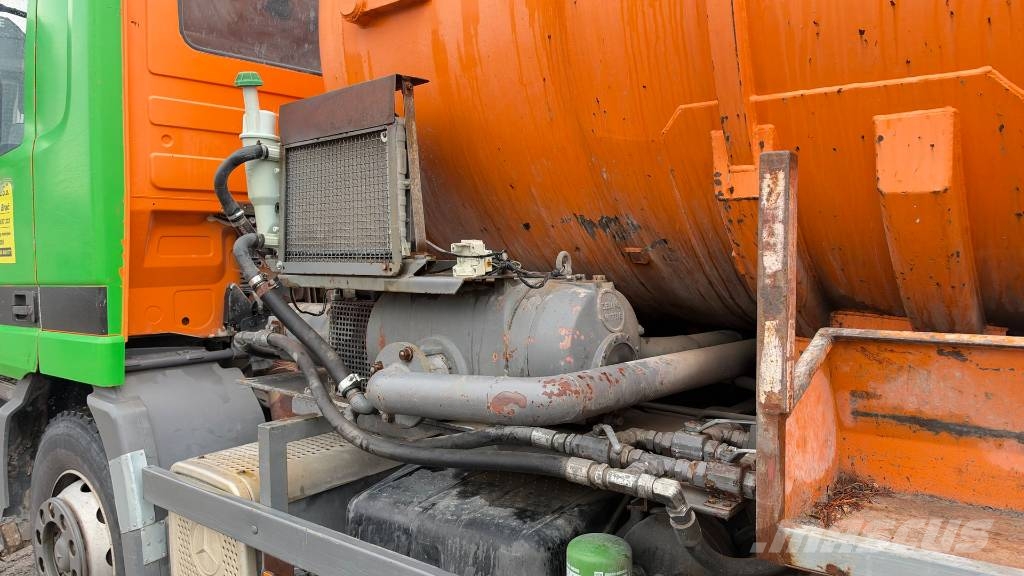 Mercedes-Benz ACTROS 2531 6x2 vaccum truck - lifting axle Kamioni za otpad