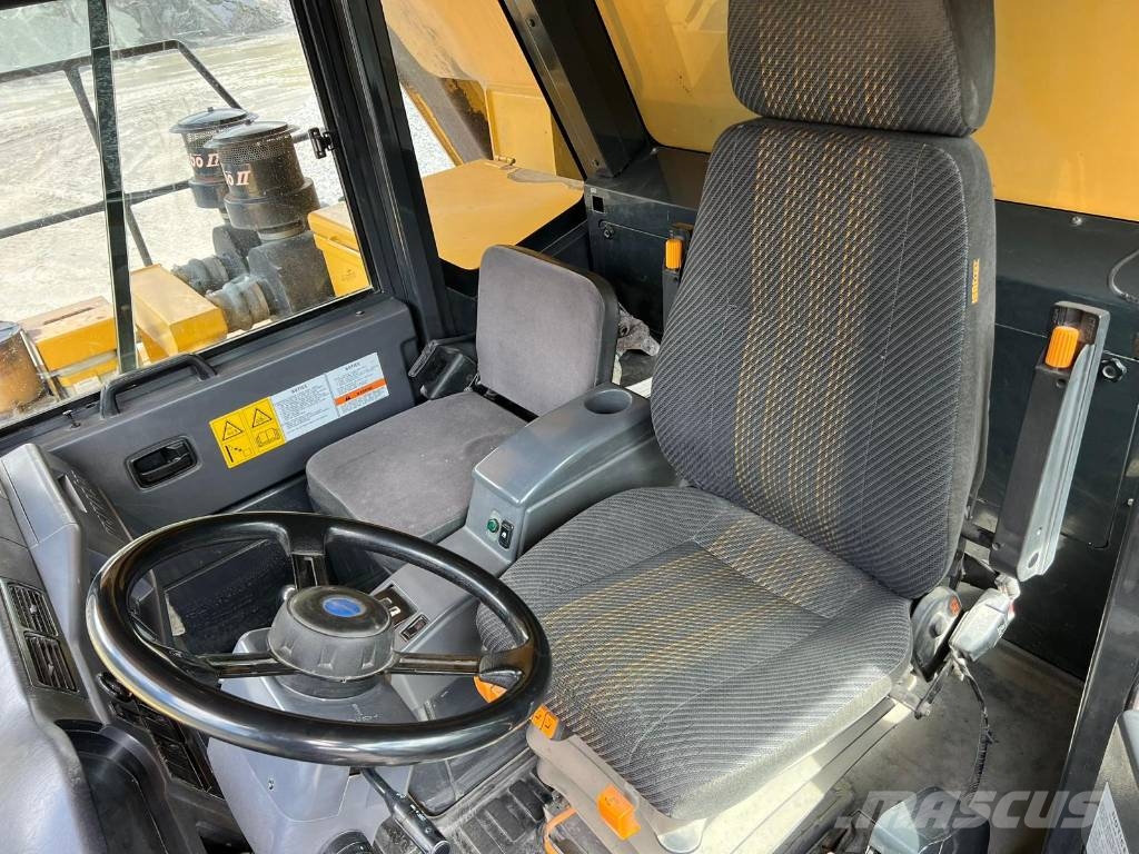 Komatsu HD 405-7 Kruti damperi
