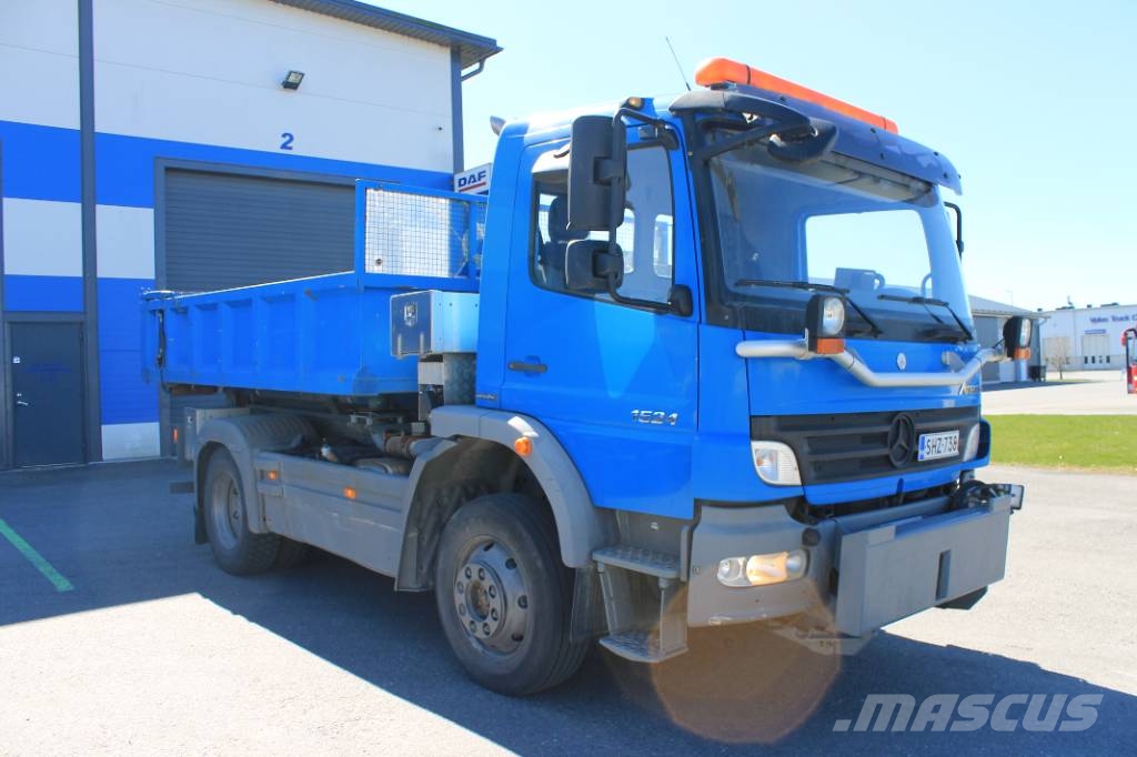 Mercedes-Benz Atego 1524  4x4 Camiones polibrazo