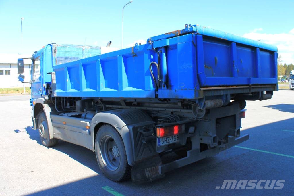 Mercedes-Benz Atego 1524  4x4 Camiones polibrazo
