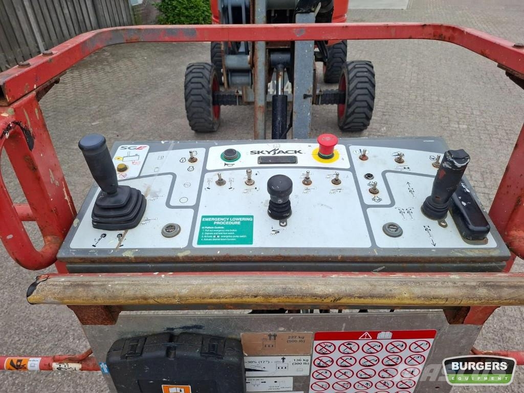 SkyJack SJ51 AJ Knikarmhoogwerkers