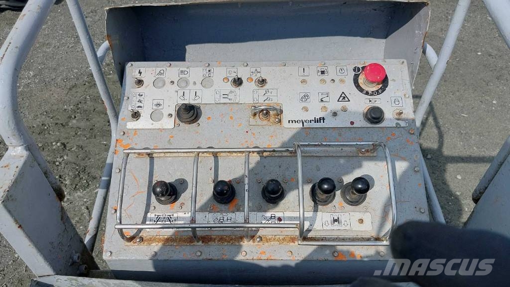 Aichi SR 21 A Teleskopické plošiny