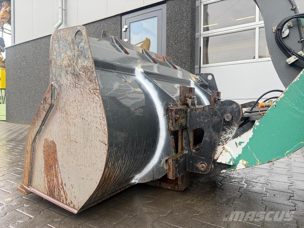 Liebherr L506C Rataslaadurid