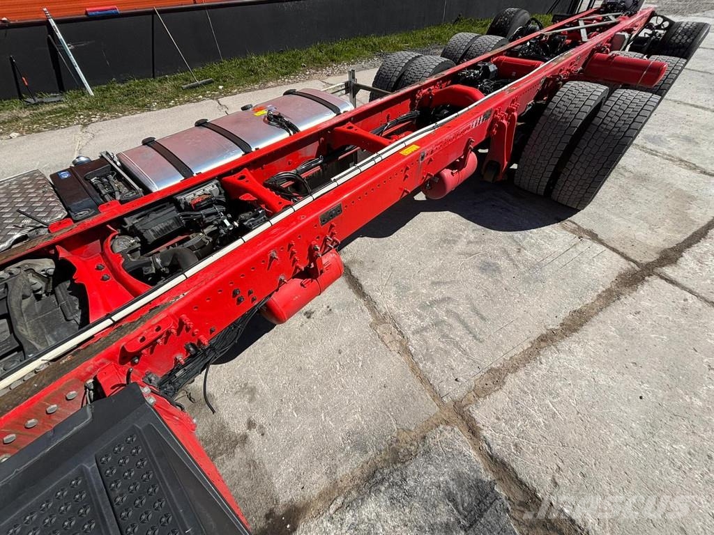 Scania R 540 8x4*4 9 TON FRONT AXLE / RETARDER / CHASSIS Camiones con chasís y cabina