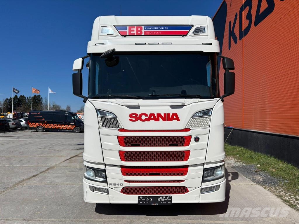 Scania R 540 8x4*4 9 TON FRONT AXLE / RETARDER / CHASSIS Camiones con chasís y cabina