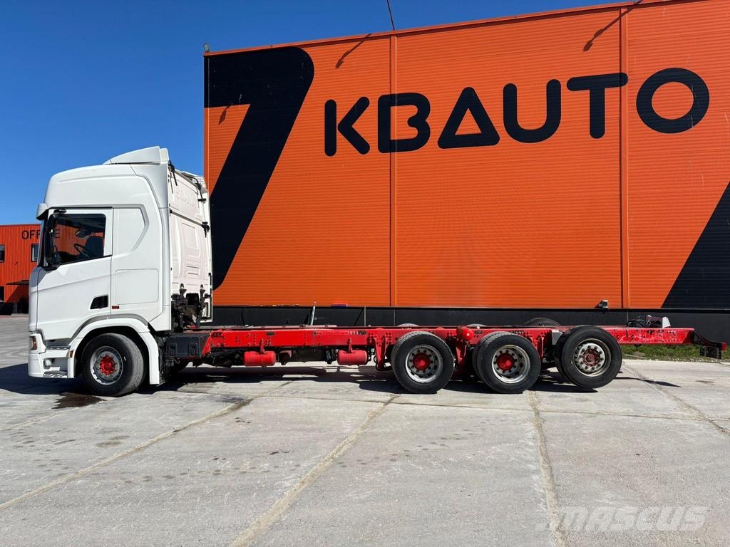 Scania R 540 8x4*4 9 TON FRONT AXLE / RETARDER / CHASSIS Camiones con chasís y cabina