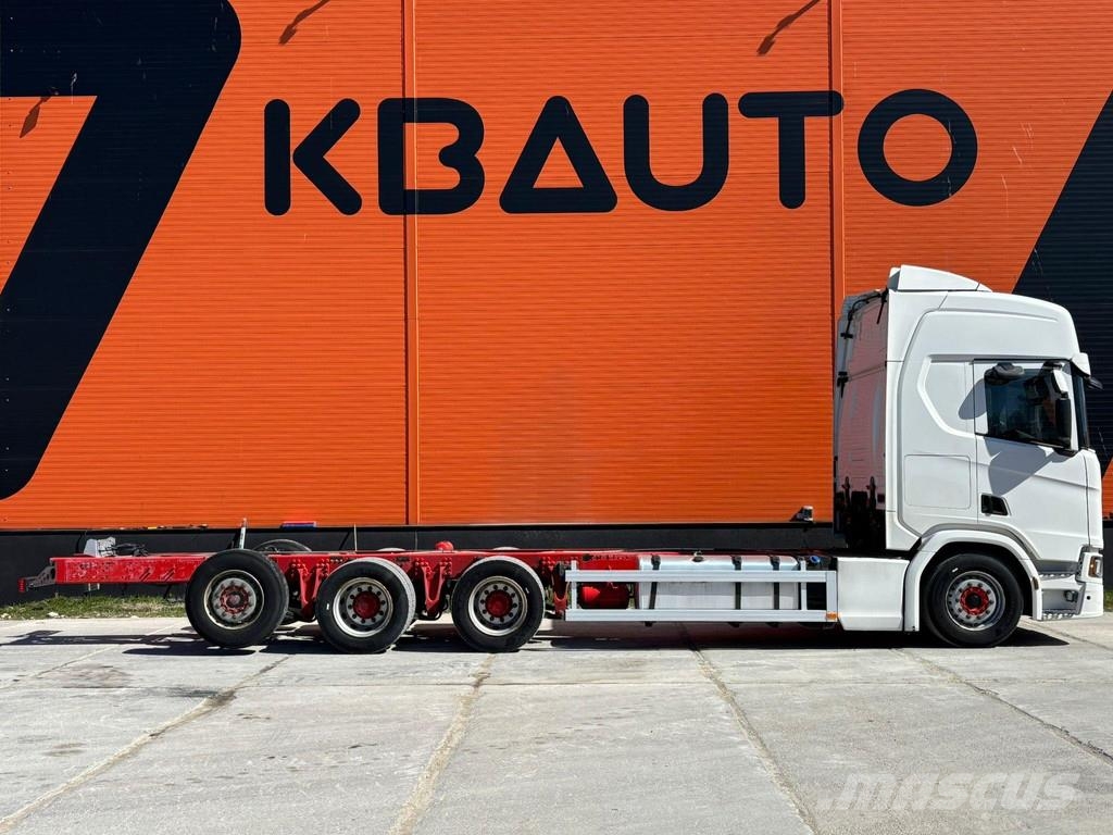 Scania R 540 8x4*4 9 TON FRONT AXLE / RETARDER / CHASSIS Camiones con chasís y cabina