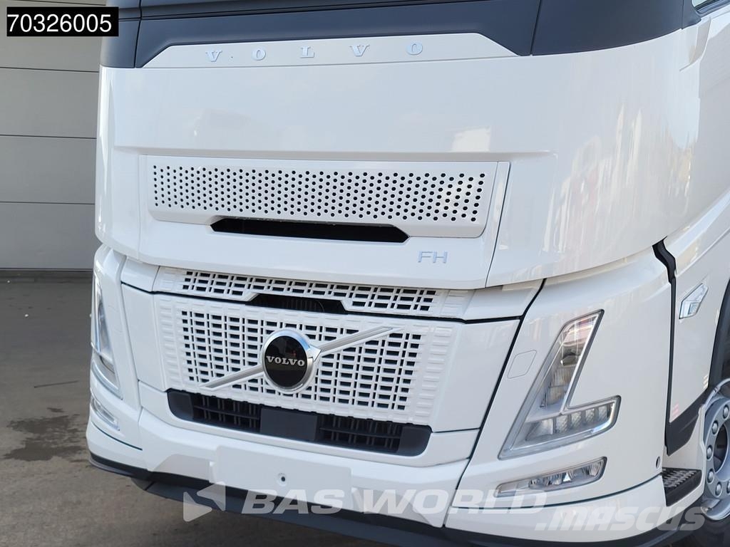 Volvo FH Aero 540 8X4 NEW! HYVA 30-62 S Heavy Durt Conta Treileri ar āķi