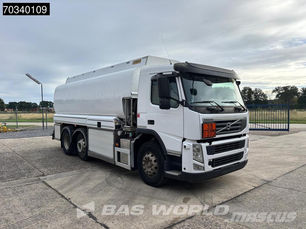 Volvo FM 330 6X2 運油車