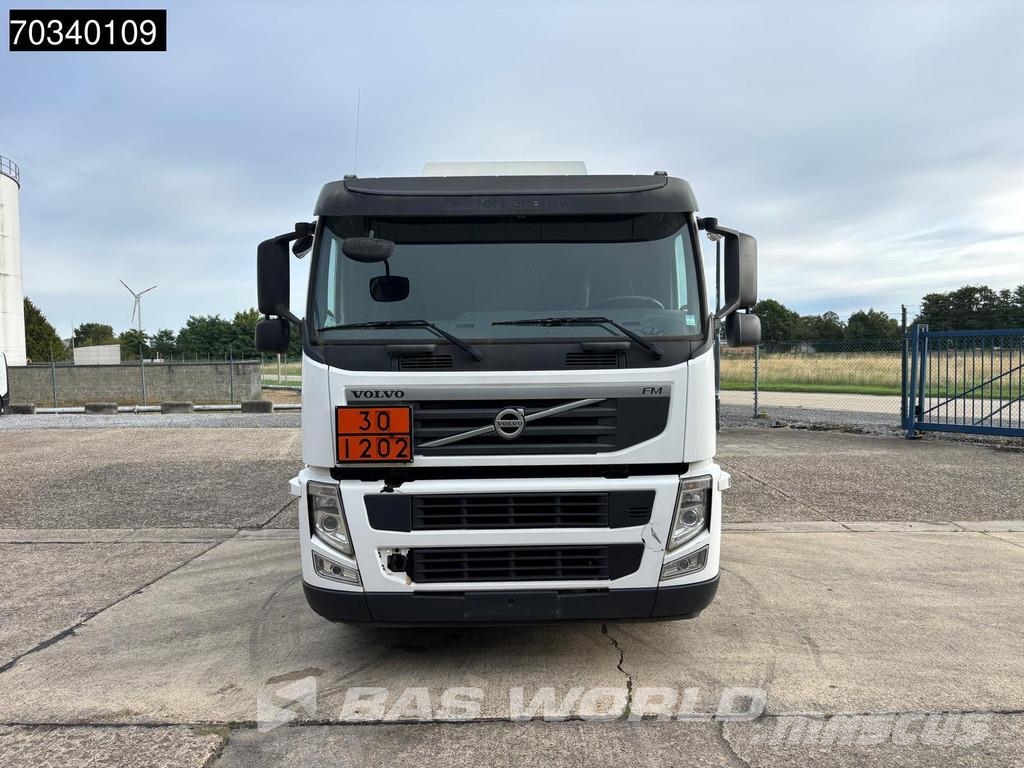 Volvo FM 330 6X2 運油車