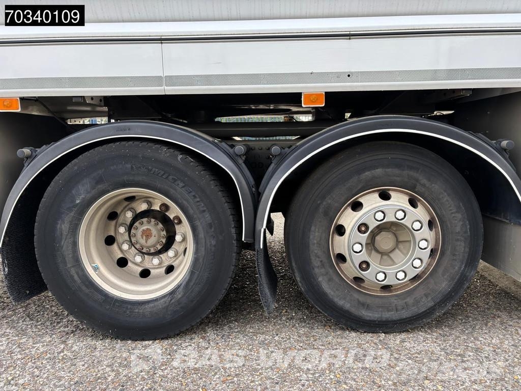 Volvo FM 330 6X2 運油車