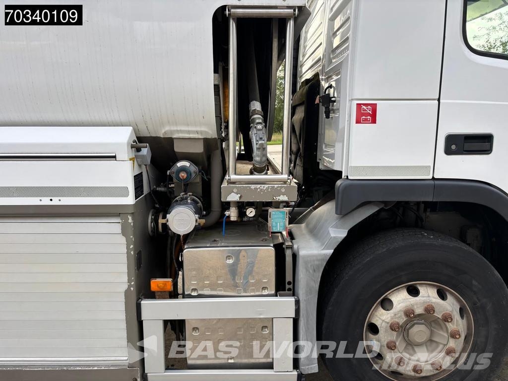 Volvo FM 330 6X2 運油車