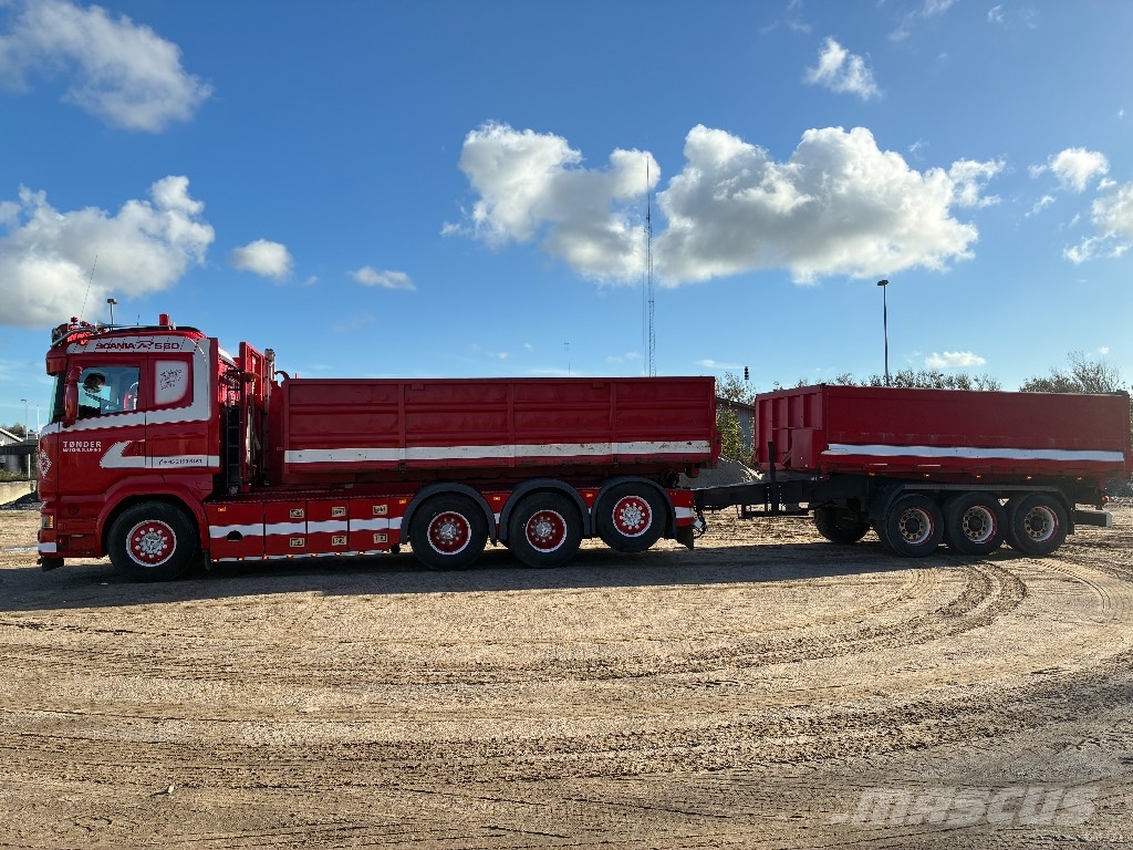 Scania R 580 8x4 Rol kiper kamioni sa kukom za podizanje tereta