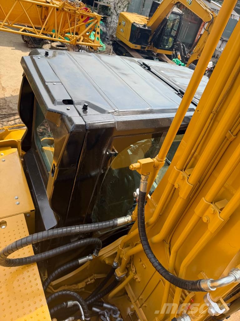 CAT 320 GC 3000 units excavators in stock Excavatoare pe șenile