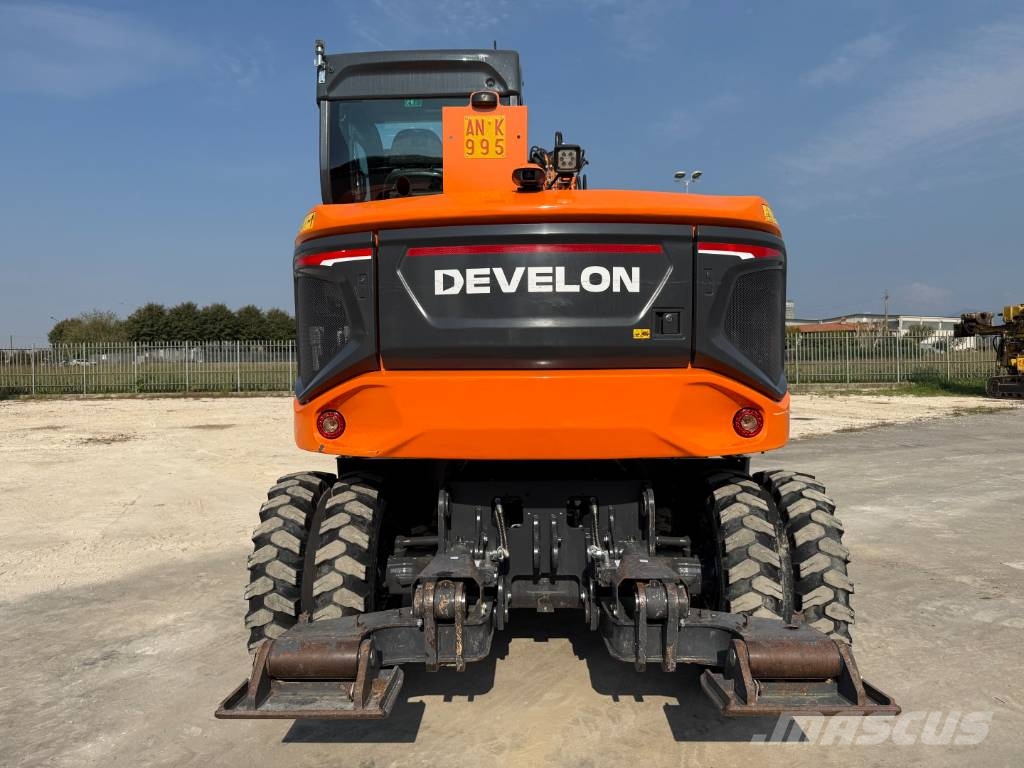 Develon DX 100 W-7 Lastik tekerli ekskavatörler
