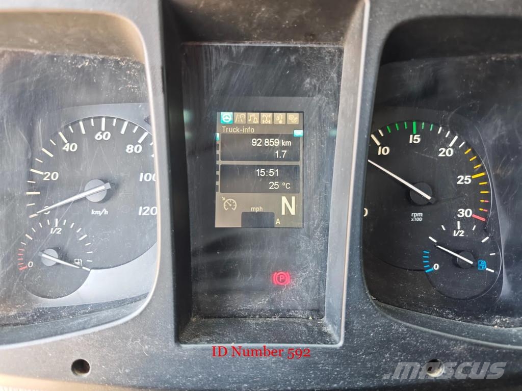 Unimog U4023 4x4 Isoli PT180 Winch! Auto košare