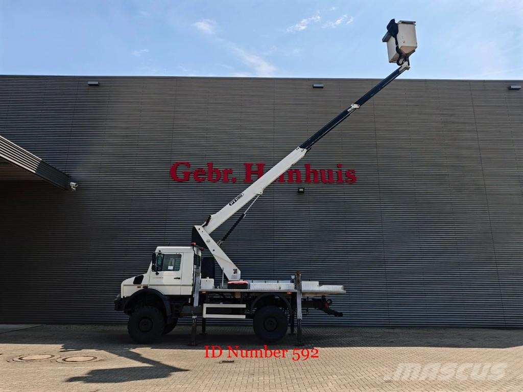 Unimog U4023 4x4 Isoli PT180 Winch! Auto košare