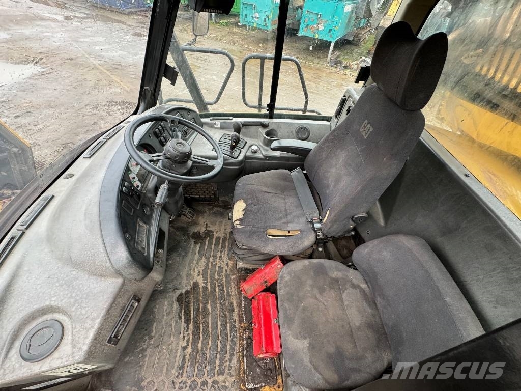CAT 730 Artikulētie pašizgāzēji