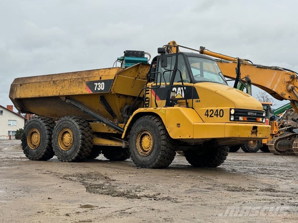 CAT 730 Artikulētie pašizgāzēji