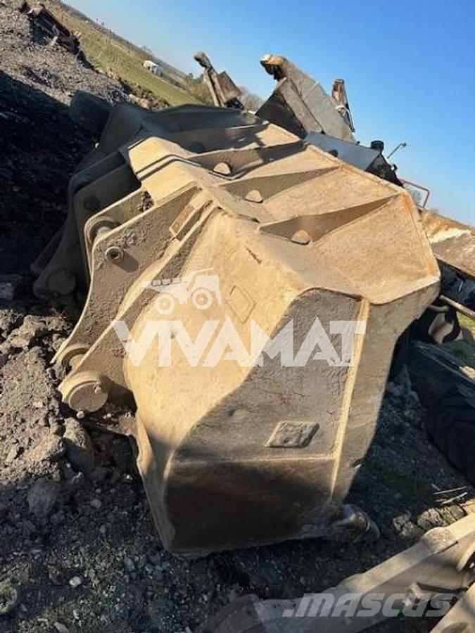 CAT 973D Buckets