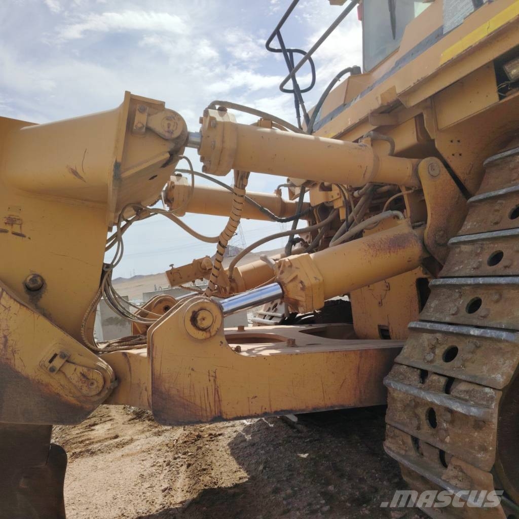CAT CAT D10R بلدوزرات مجنزرة