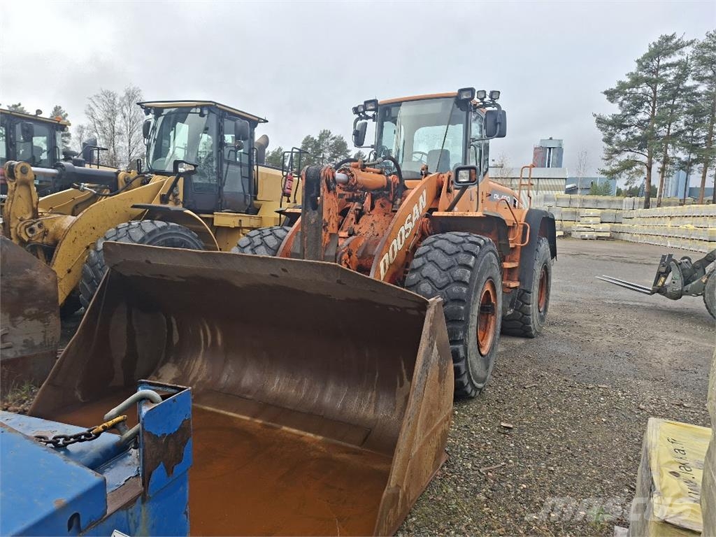 Doosan DL400 Iekrāvēji uz riteņiem
