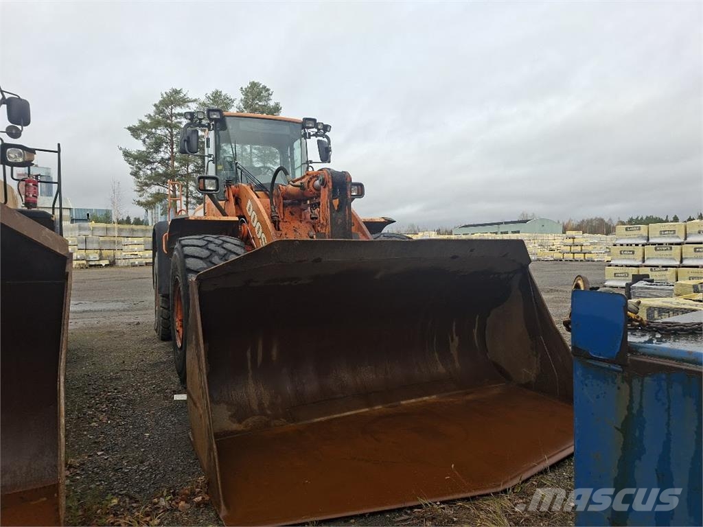 Doosan DL400 Iekrāvēji uz riteņiem