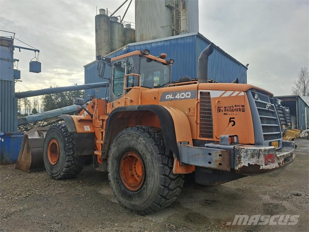 Doosan DL400 Iekrāvēji uz riteņiem