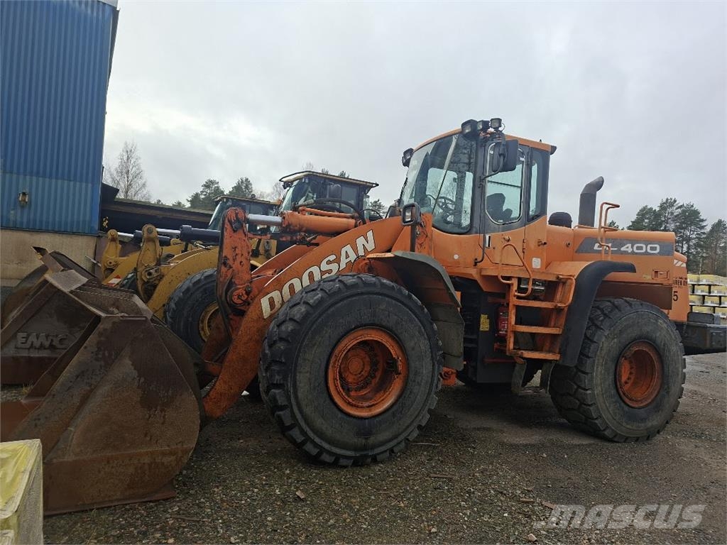 Doosan DL400 Iekrāvēji uz riteņiem