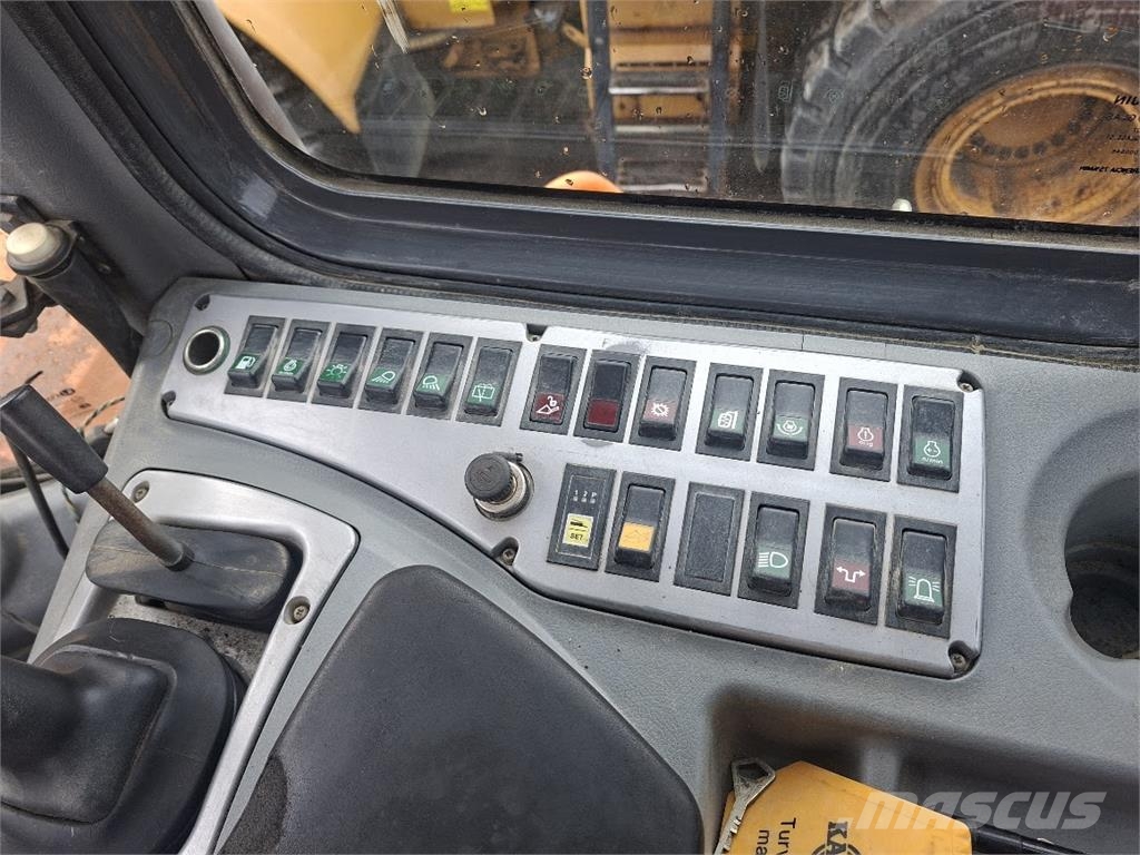 Doosan DL400 Iekrāvēji uz riteņiem