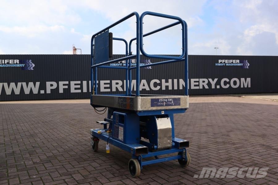 JLG Power Tower Electric, 5.10m Working Height, 250kg Plataformas con brazo de elevación manual