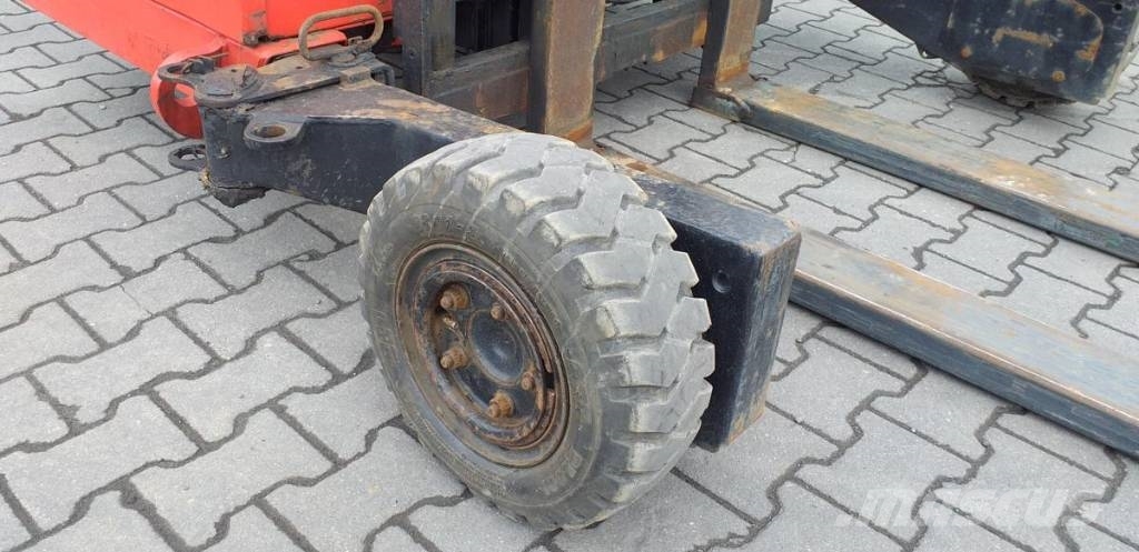  Wózek widłowy podwieszany PALFINGER F3-153 شاحنات الديزل