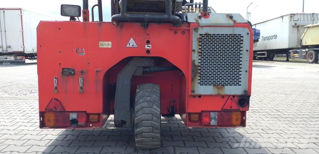  Wózek widłowy podwieszany PALFINGER F3-153 شاحنات الديزل