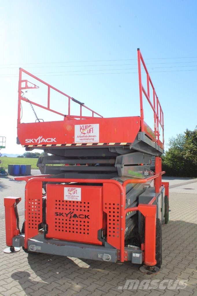 SkyJack SJ 9250 RT Škaraste platforme