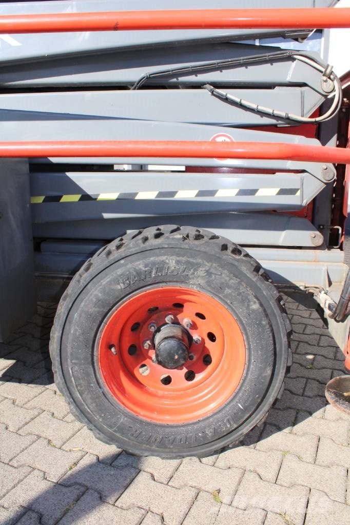 SkyJack SJ 9250 RT Škaraste platforme