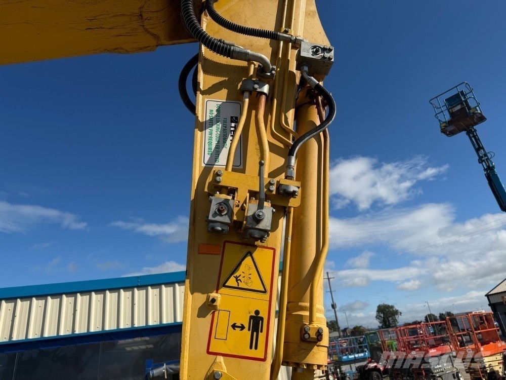 Komatsu PW160 Blade / Stabalisers / 3 Piece boom Gravemaskiner på hjul