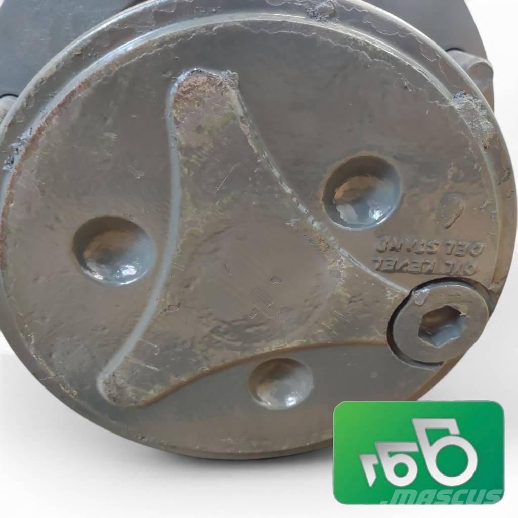 Fendt Favorit 514 Final drive Steering knuckle Hub Axle shaft F39530 Chasis y suspención