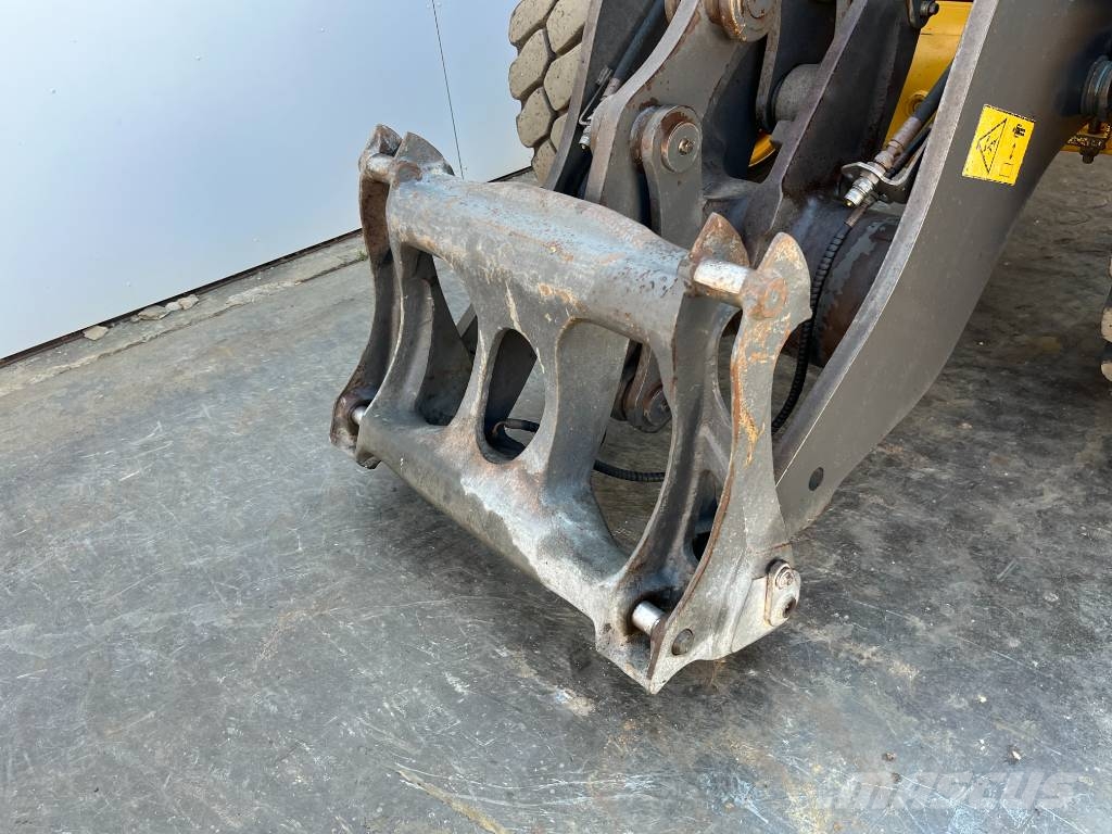 Volvo L70G - Quick Coupler / 3th Function لوادر بعجل