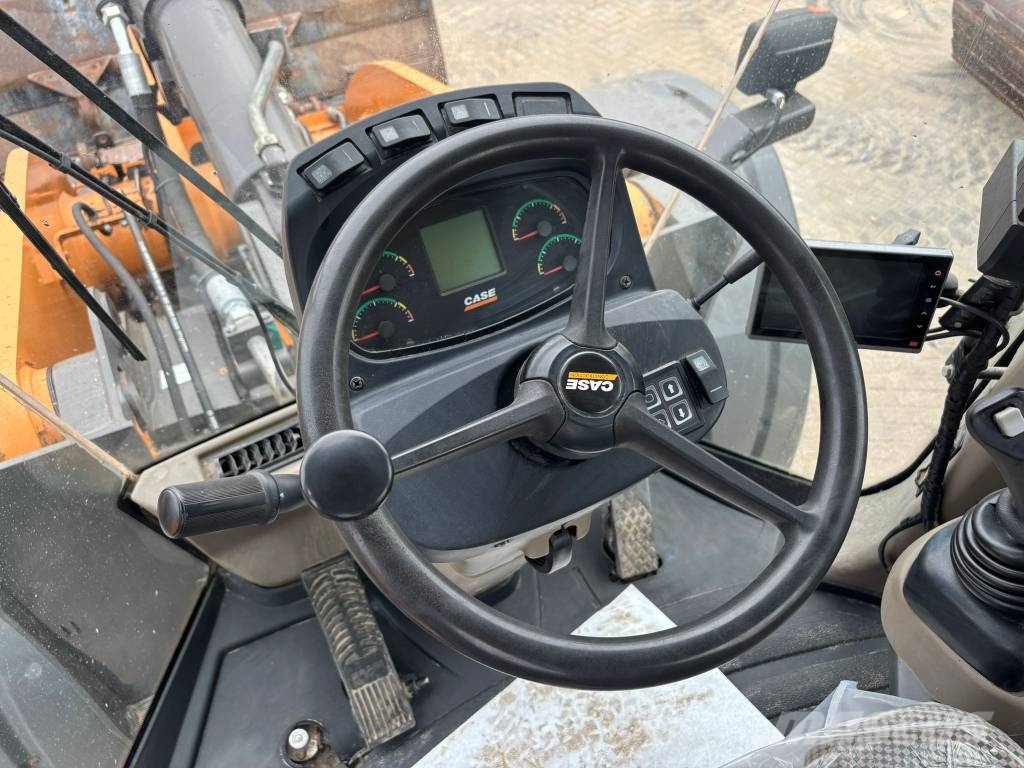 CASE 821 F Hjullastare