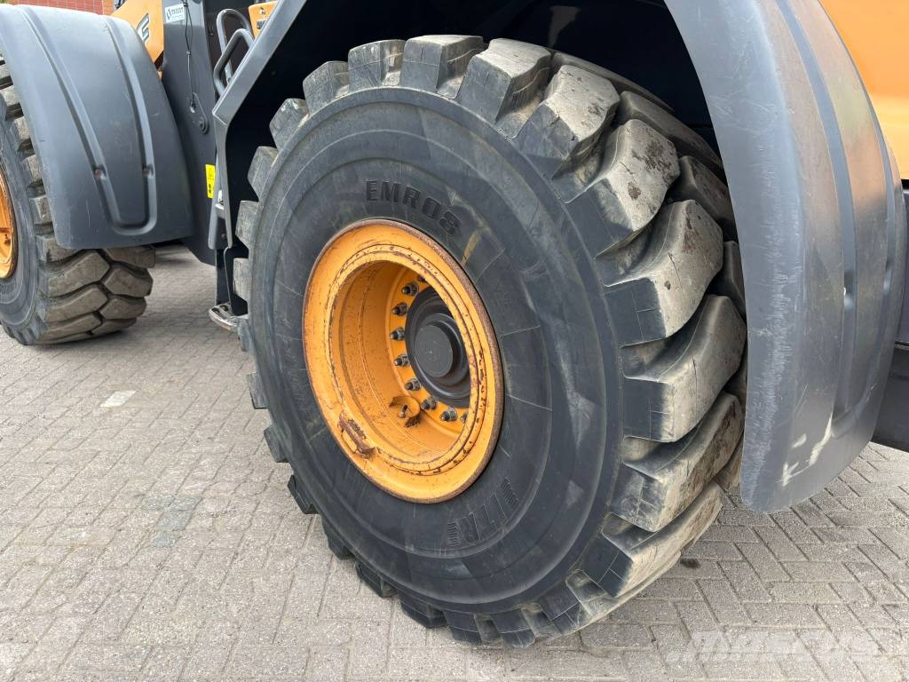 CASE 821 F Hjullastare