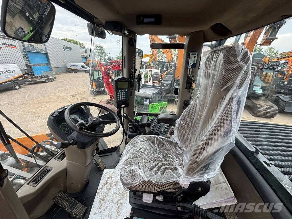 CASE 821 F Hjullastare