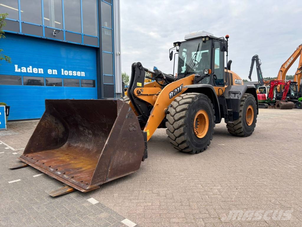 CASE 821 F Hjullastare