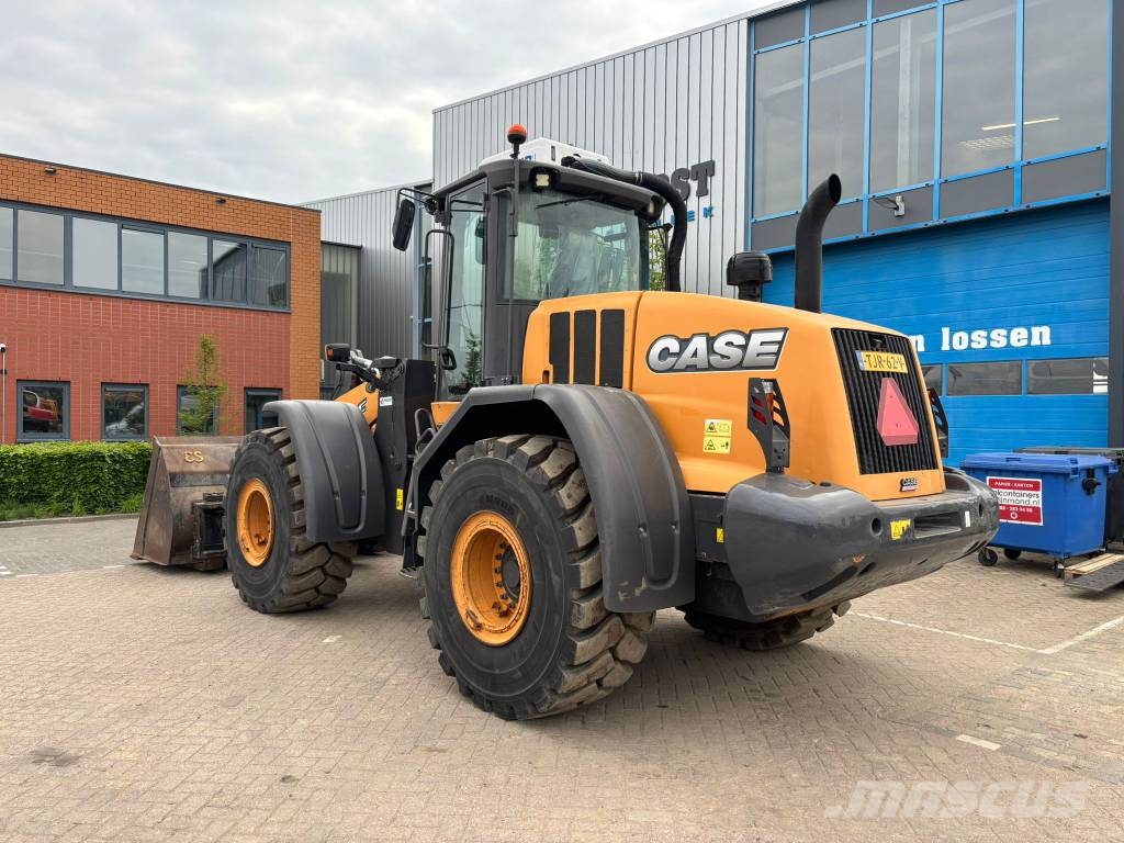 CASE 821 F Hjullastare