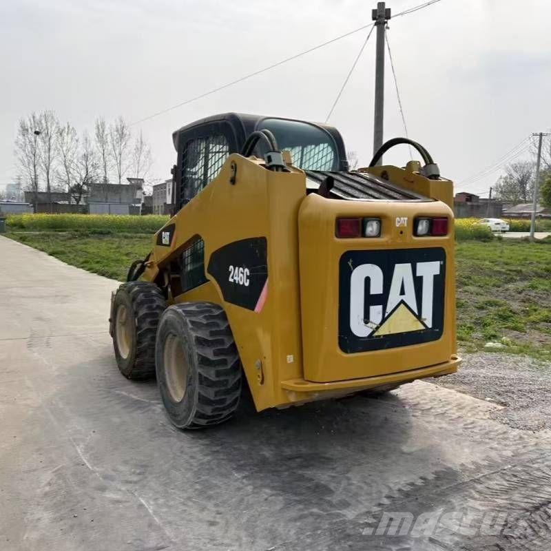 CAT 246 C Minilæsser - skridstyret