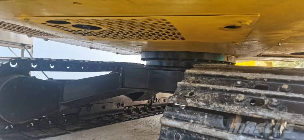 Komatsu 56-7 Pelle sur chenilles