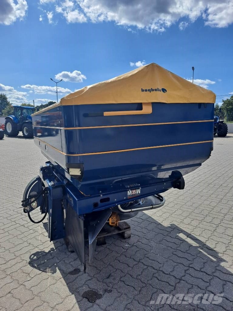 Bogballe M35W PLUS معدات فرد المواد المعدنية